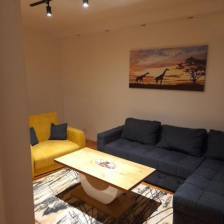 Holiday Apartaments 2 Ni Exteriér fotografie
