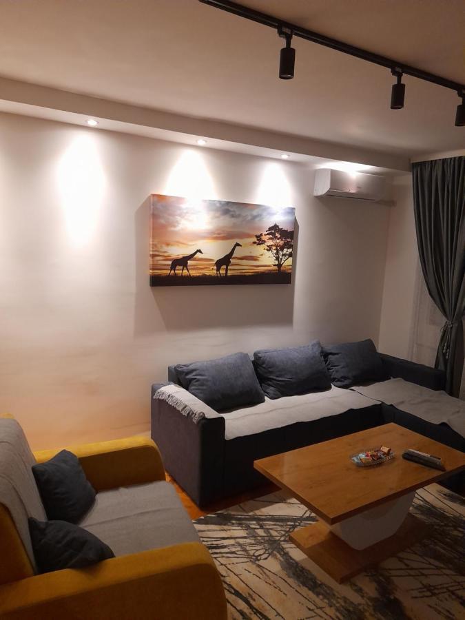 Holiday Apartaments 2 Ni Exteriér fotografie