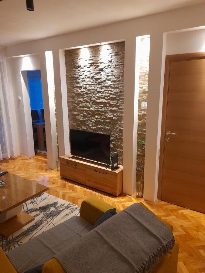 Holiday Apartaments 2 Ni Exteriér fotografie