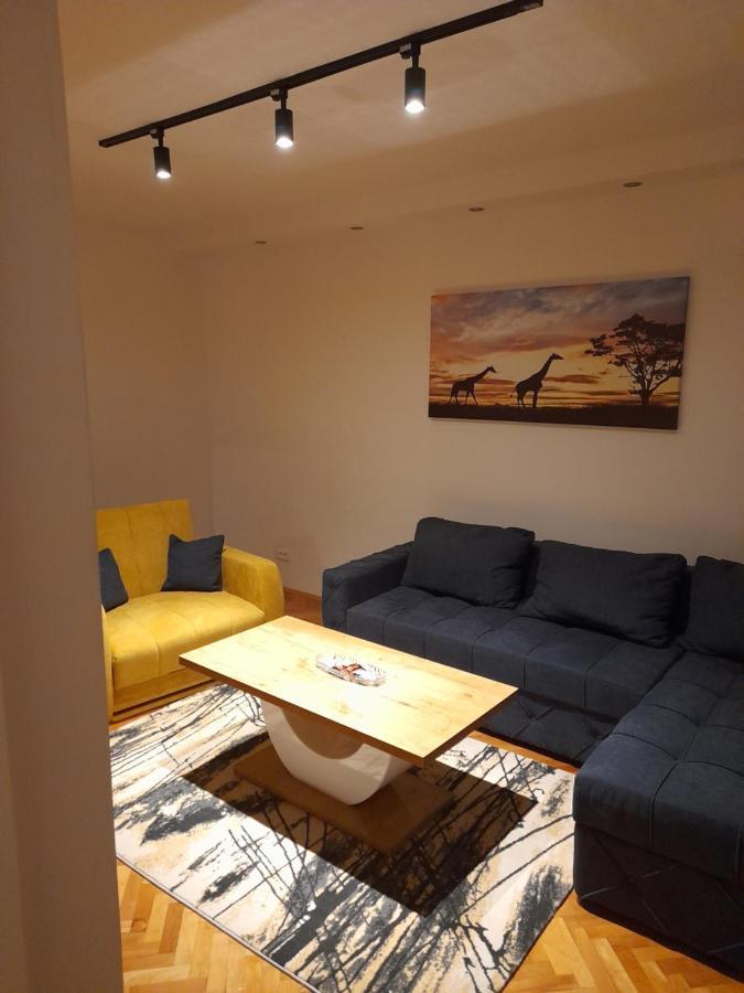 Holiday Apartaments 2 Ni Exteriér fotografie
