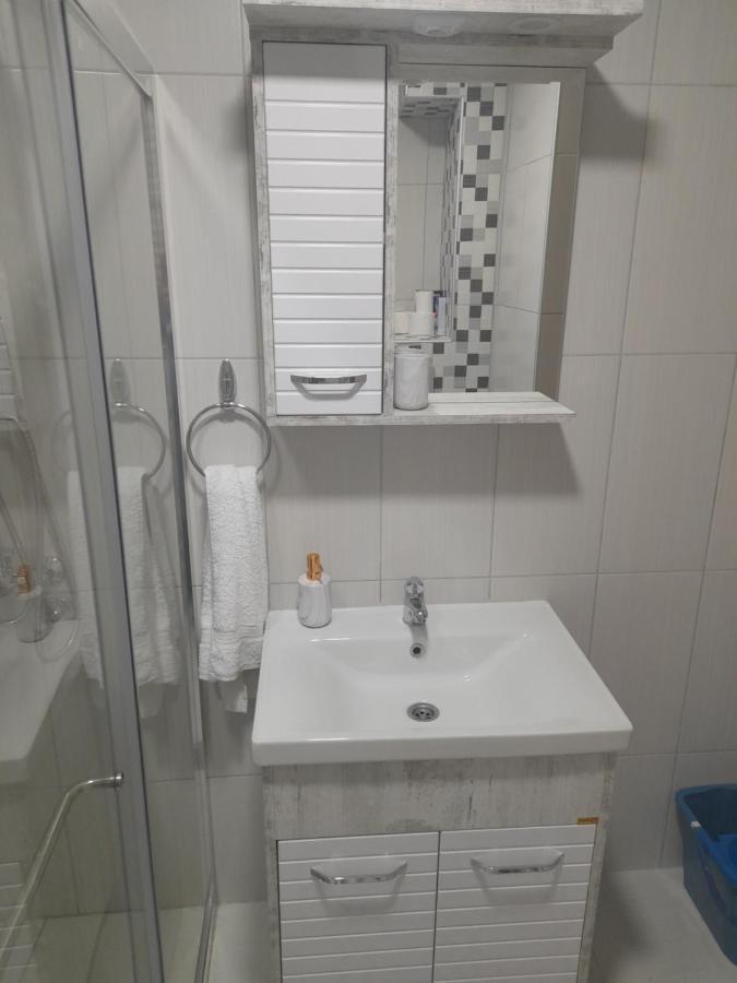 Holiday Apartaments 2 Ni Exteriér fotografie