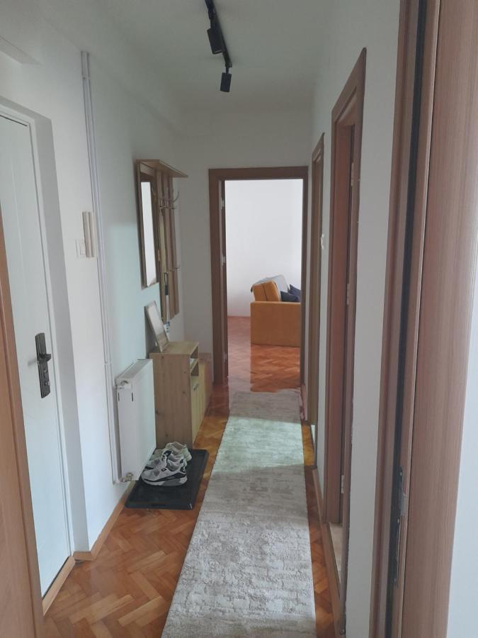 Holiday Apartaments 2 Ni Exteriér fotografie