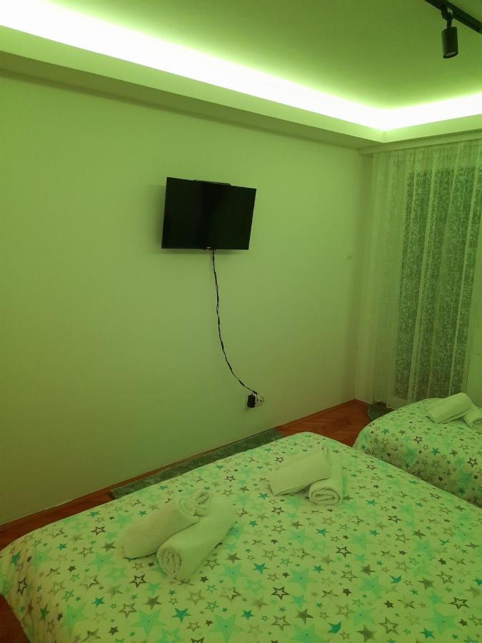 Holiday Apartaments 2 Ni Exteriér fotografie
