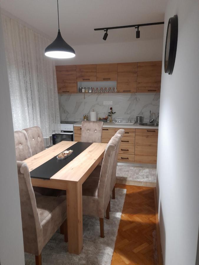 Holiday Apartaments 2 Ni Exteriér fotografie